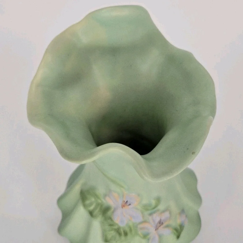 Vintage Weller Gloria G-22 Vase Matte Green Floral Ruffled Rim 1930s 8 Inches OH